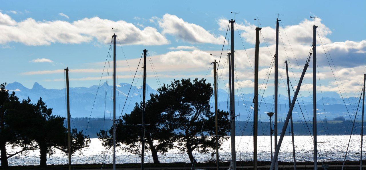 Neuchâtel port and&nbsp;people