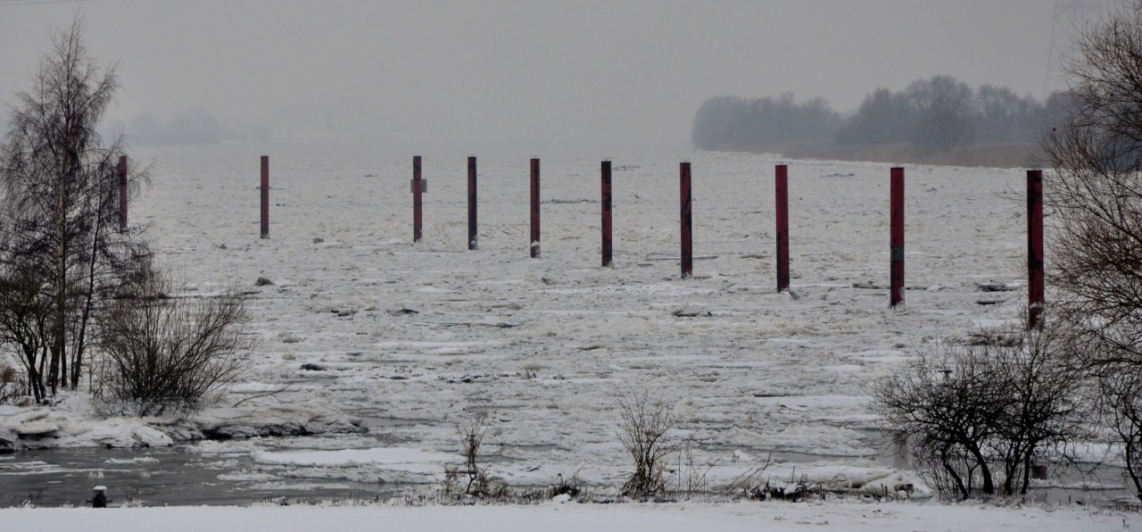 On the Elbe in&nbsp;winter